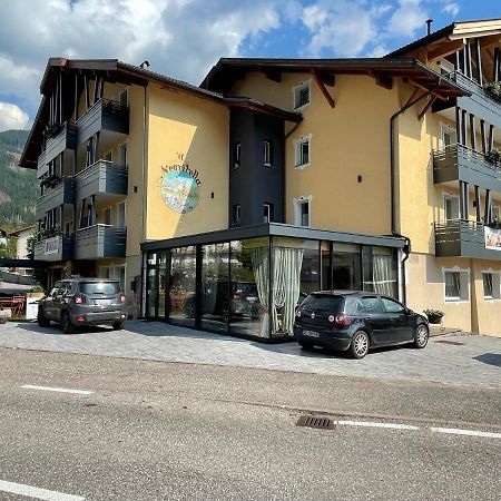 阿尔伯格尼格利特拉酒店 Ziano di Fiemme 外观 照片